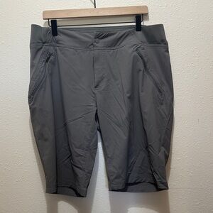 Columbia Gray Shorts, Size 18/50